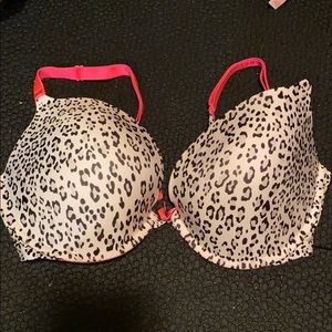 NWOT Victoria’s Secret leopard push-up bra 38D
